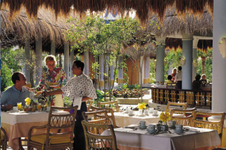 La Plaza-Buffet - Iberostar Paraíso Beach - All Inclusive - Playa Del Carmen, Mexico La Plaza-Buffet - Iberostar Paraíso Beach - All Inclusive - Playa Del Carmen, Mexico